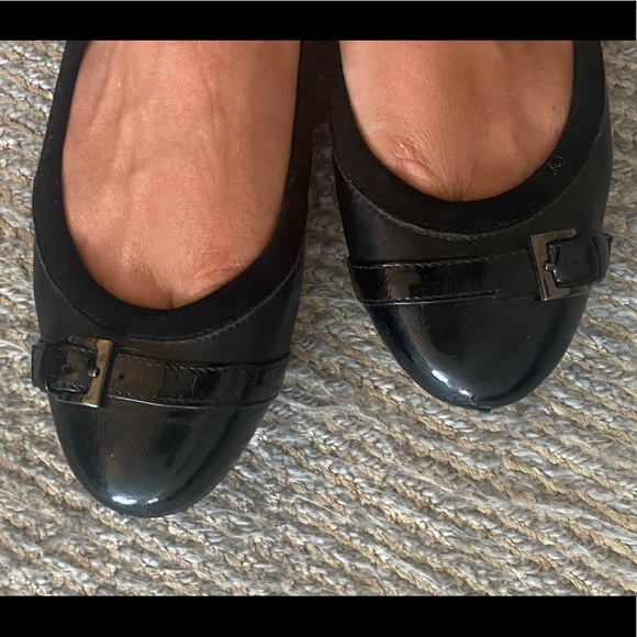 Authentic TOD’S Dee Buckle Ballerina Ballet Flats Shoes 35.5 - Picture 1 of 8